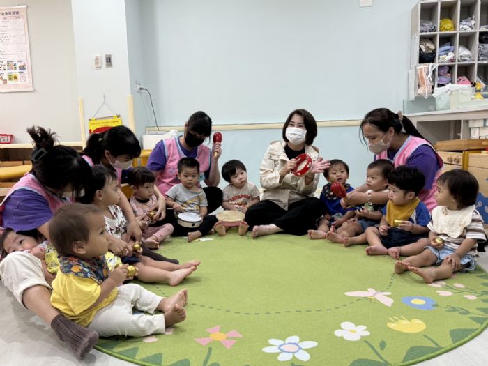 屏東育兒再添新力！華山公設民營托嬰中心溫馨啟用，周春米：讓孩子快樂成長、家長安心托育